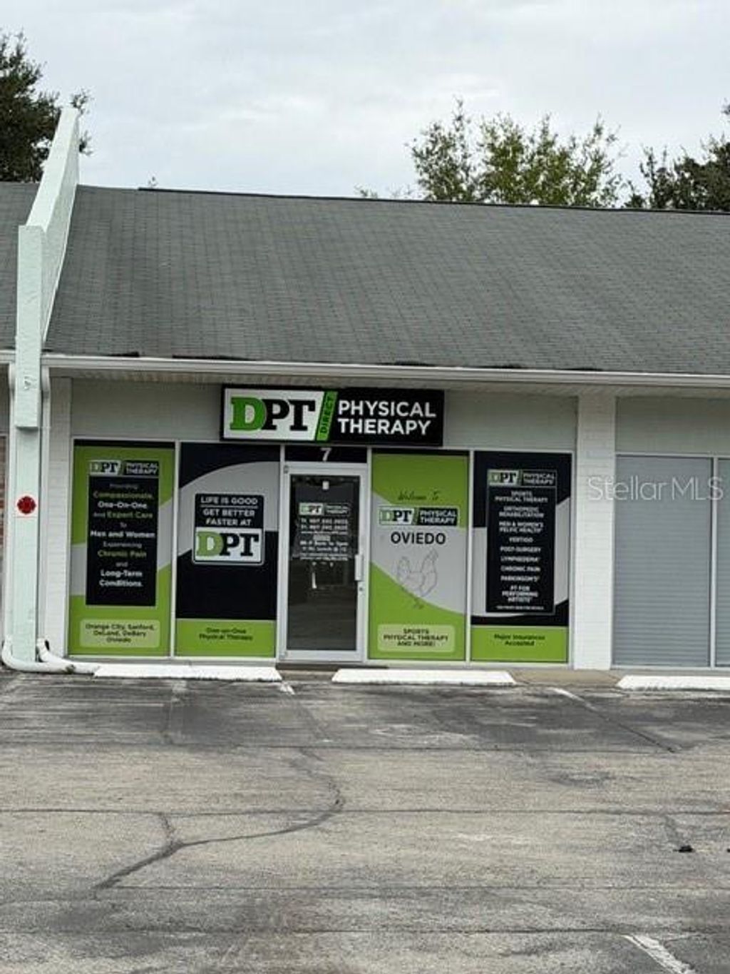 Photo of 100 Alexandria Blvd #7, Oviedo, FL 32765 (MLS # O6348973)