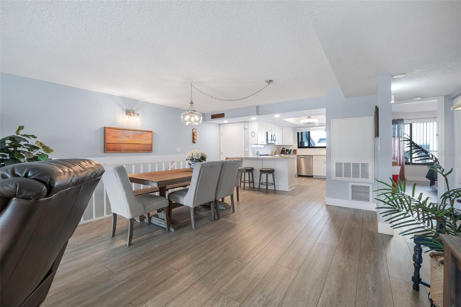 CEDAR ISLAND CLUB CONDO PH 01 - Residential