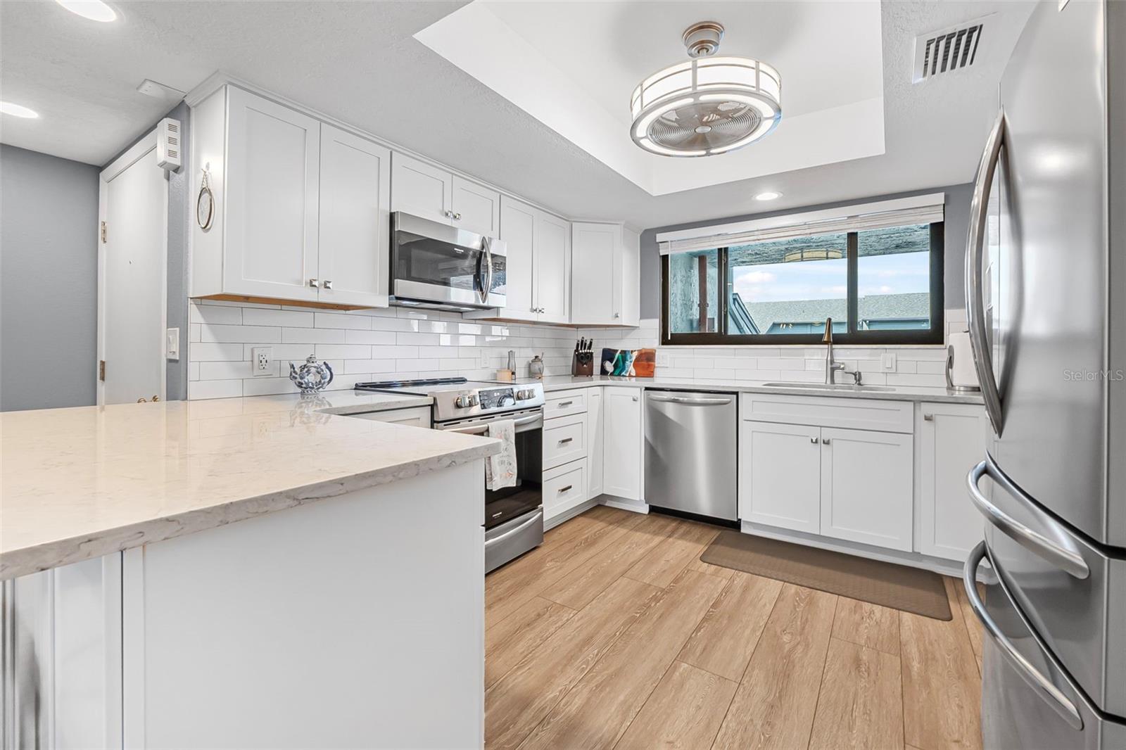 CEDAR ISLAND CLUB CONDO PH 01 - Residential