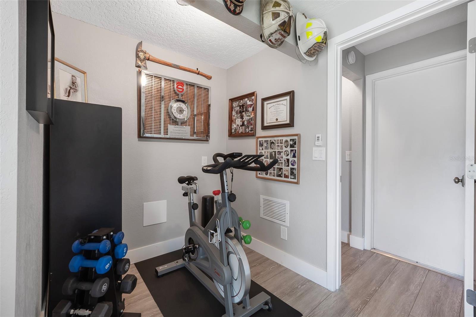 CEDAR ISLAND CLUB CONDO PH 01 - Residential