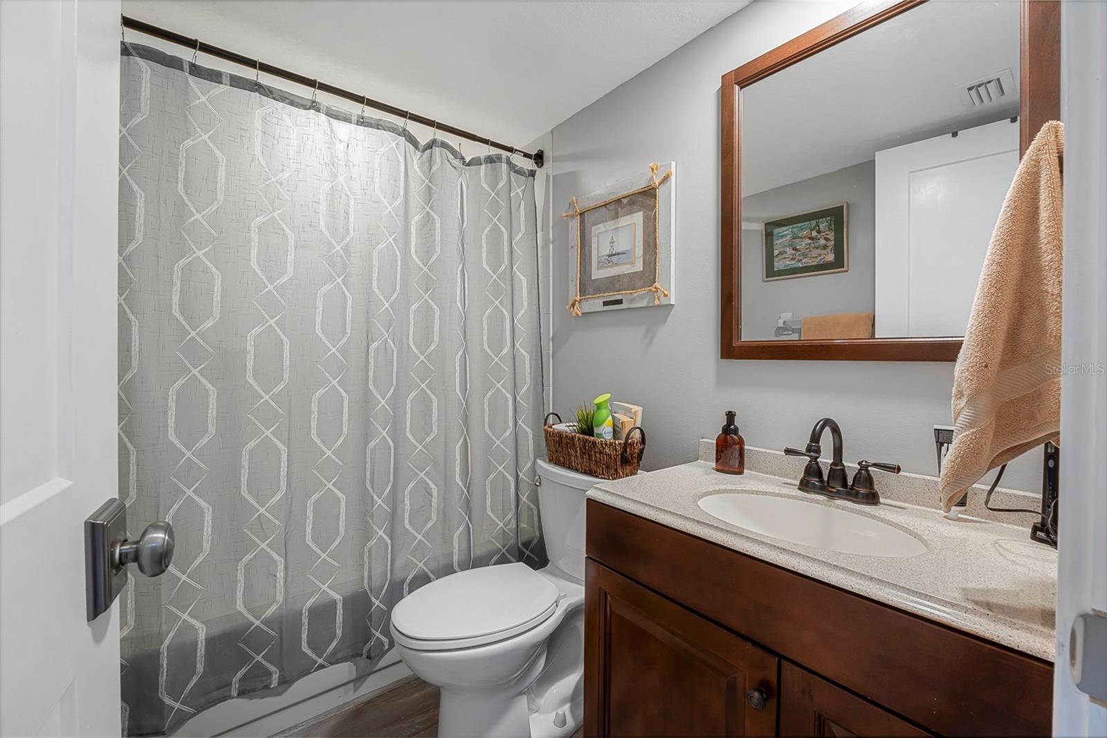 CEDAR ISLAND CLUB CONDO PH 01 - Residential