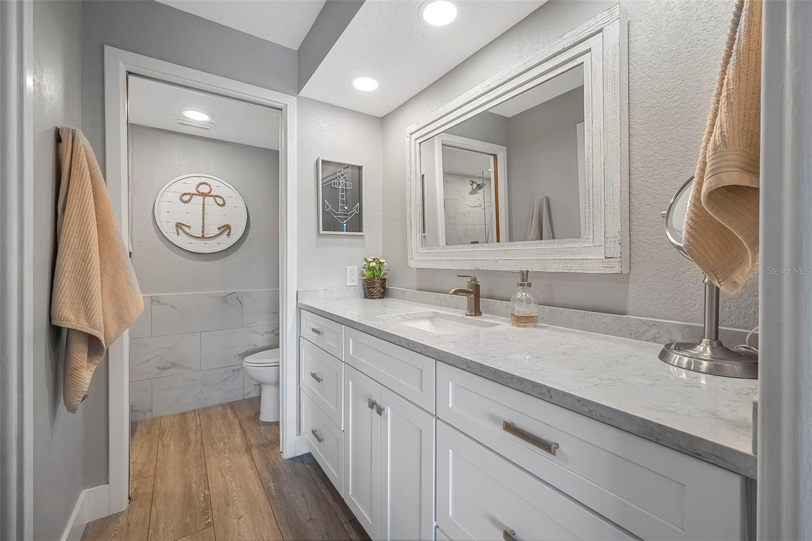 CEDAR ISLAND CLUB CONDO PH 01 - Residential