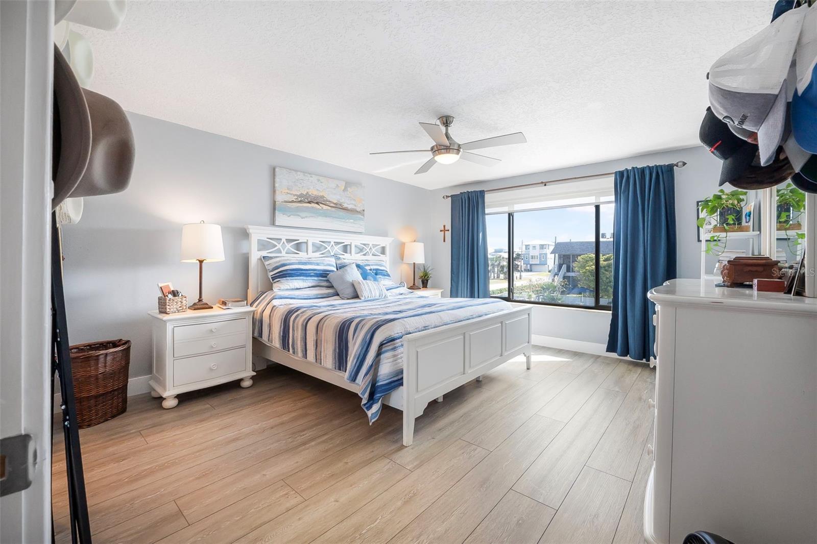 CEDAR ISLAND CLUB CONDO PH 01 - Residential