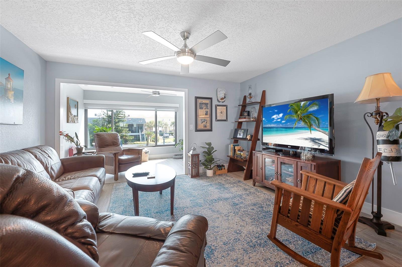 CEDAR ISLAND CLUB CONDO PH 01 - Residential