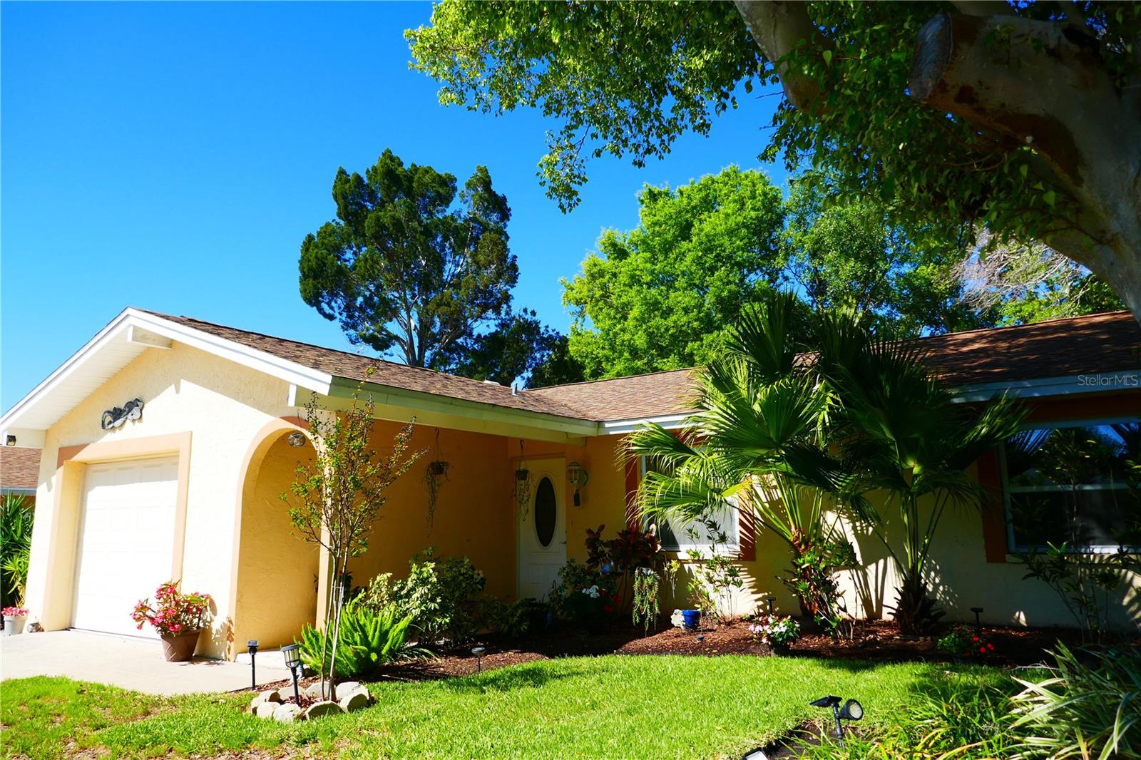 BOCA CIEGA RIDGE 6TH ADD - Residential