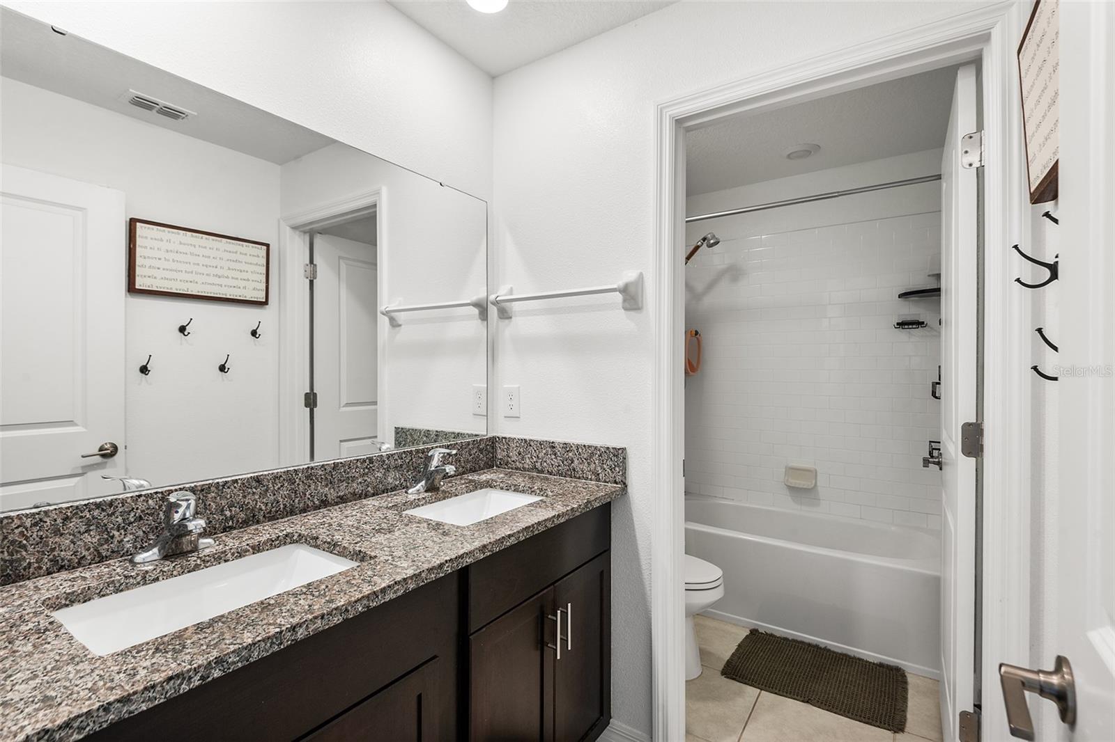 WIND MEADOWS SOUTH - Residential