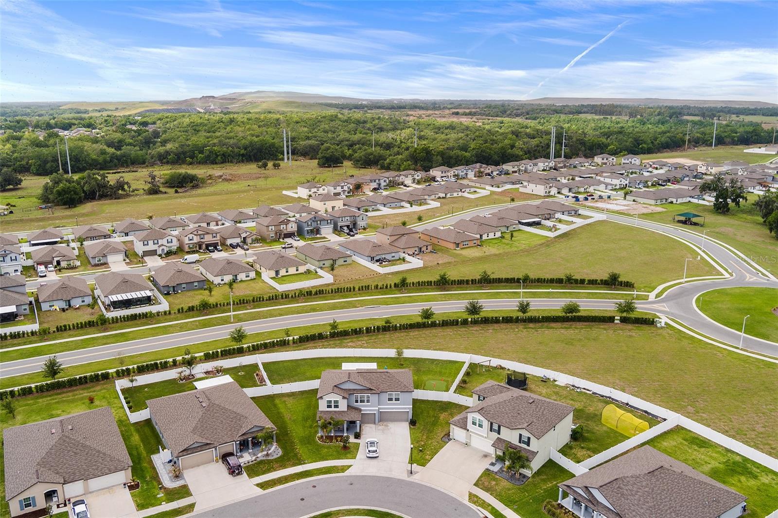 WIND MEADOWS SOUTH - Residential