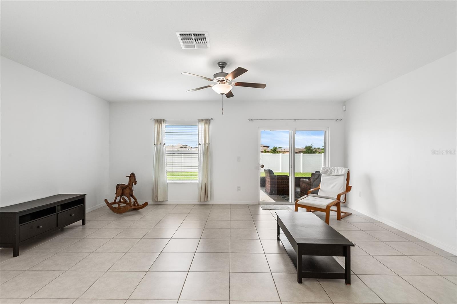 WIND MEADOWS SOUTH - Residential