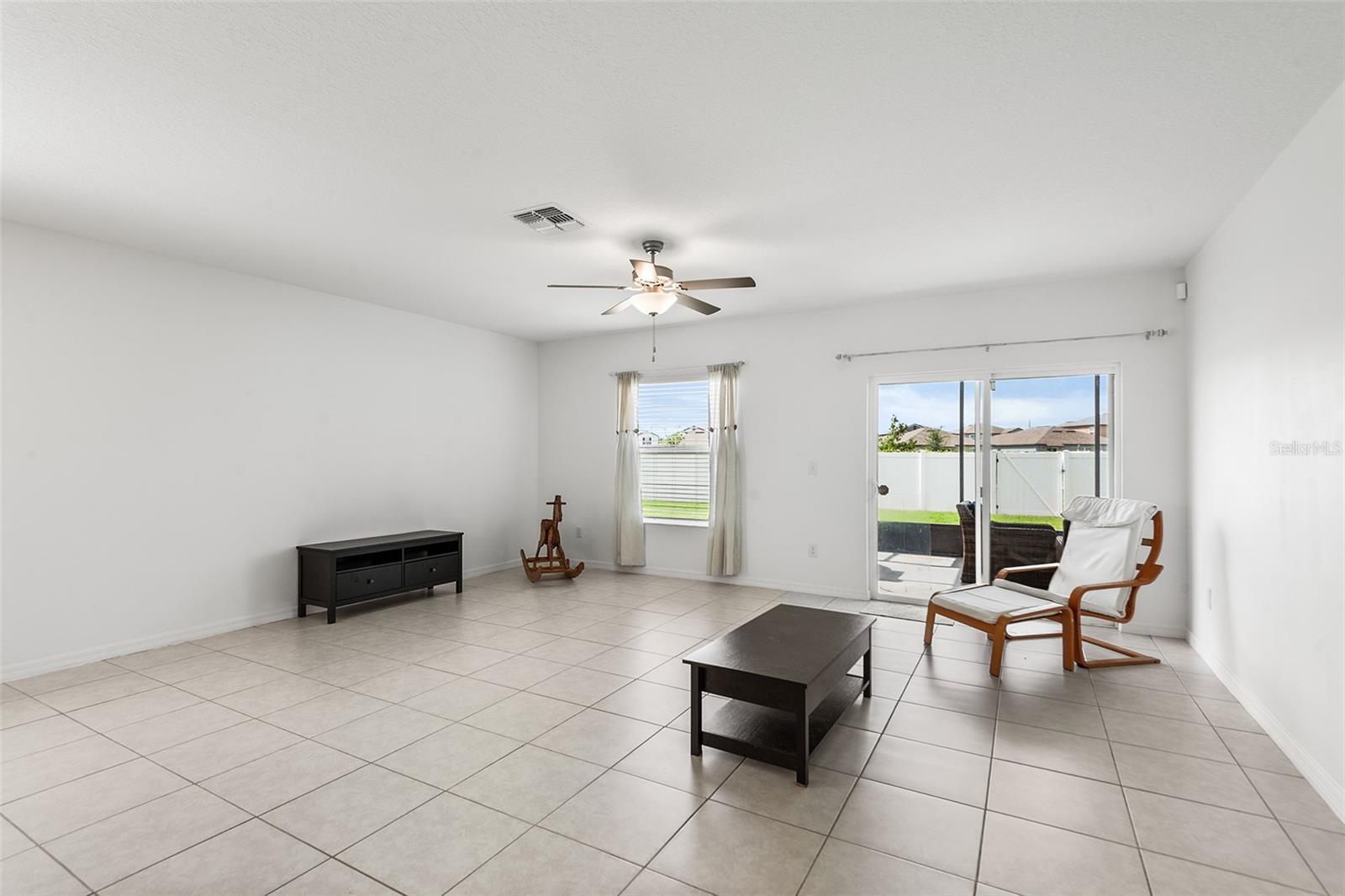 WIND MEADOWS SOUTH - Residential