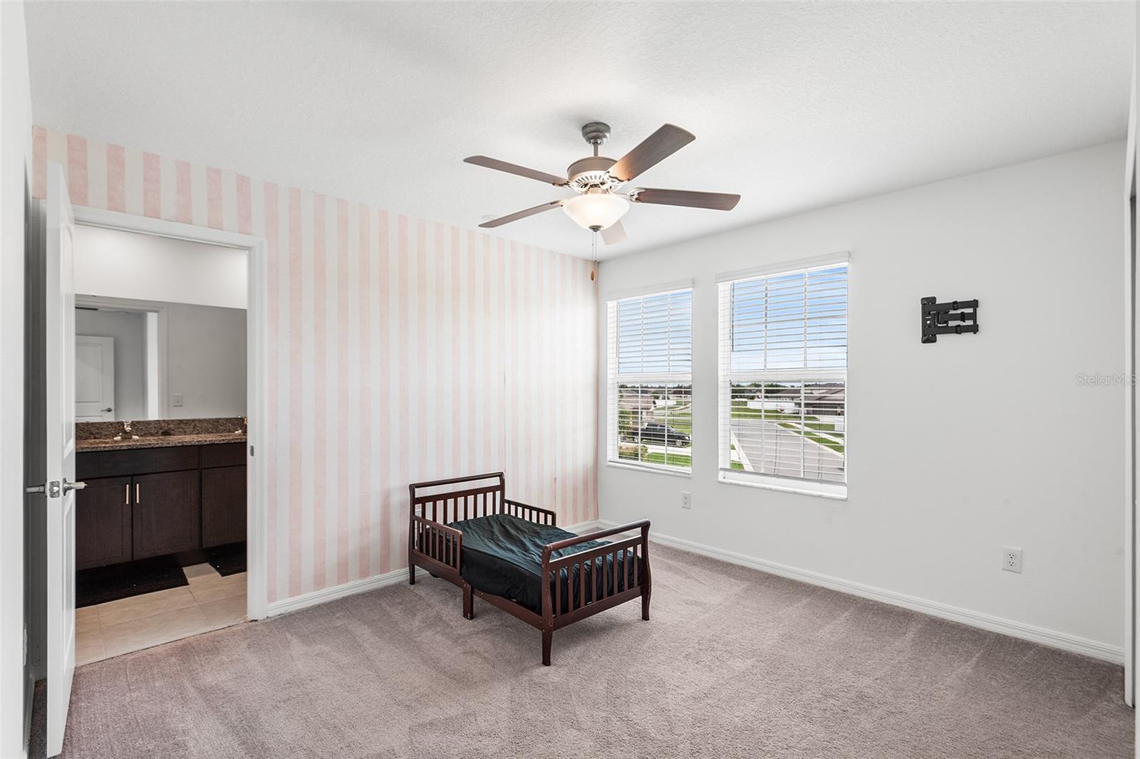 WIND MEADOWS SOUTH - Residential