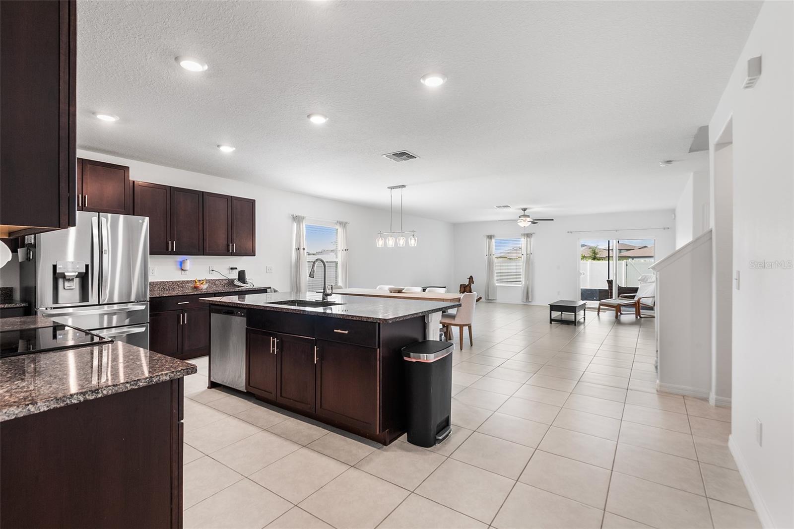 WIND MEADOWS SOUTH - Residential