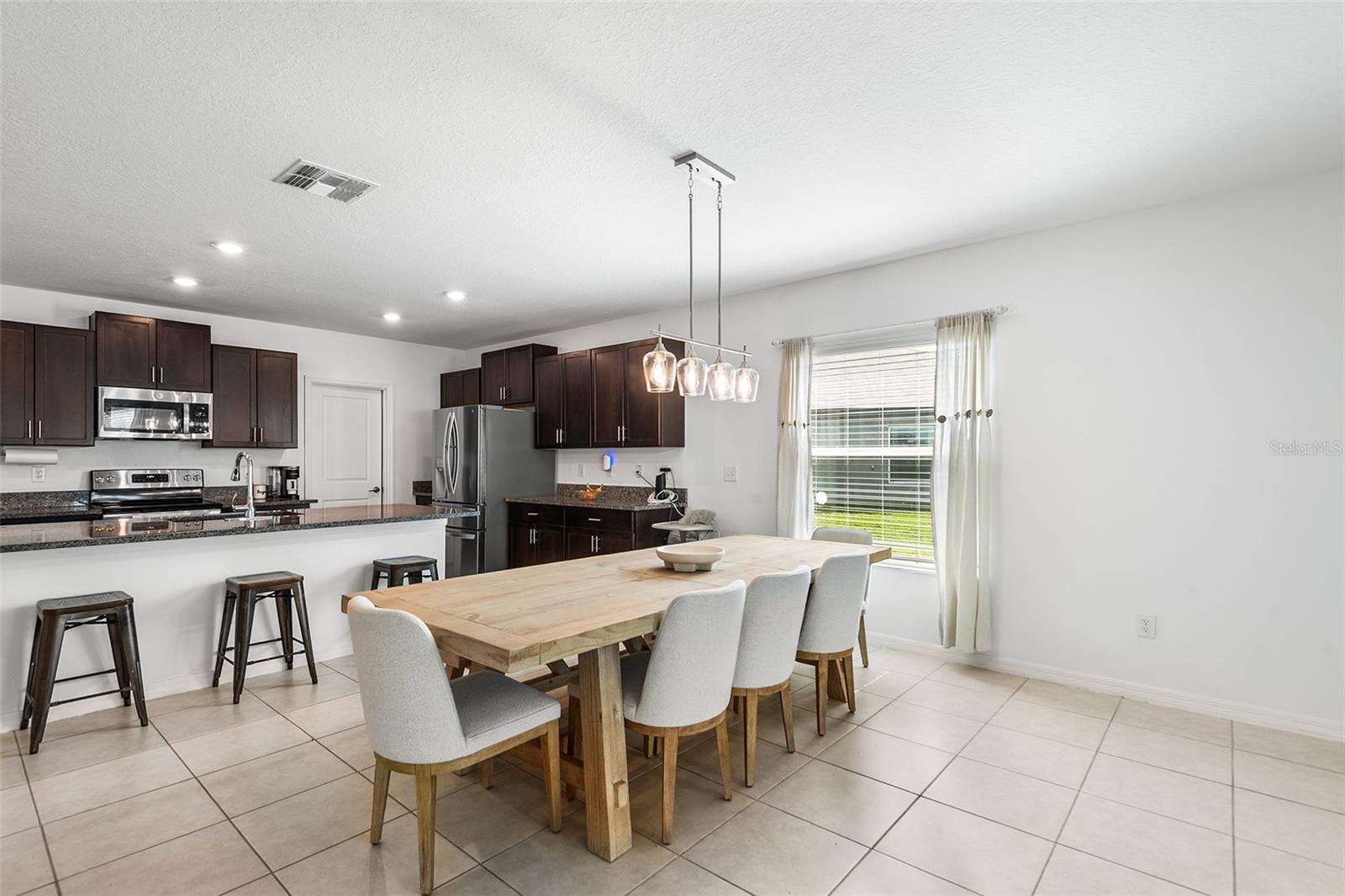 WIND MEADOWS SOUTH - Residential