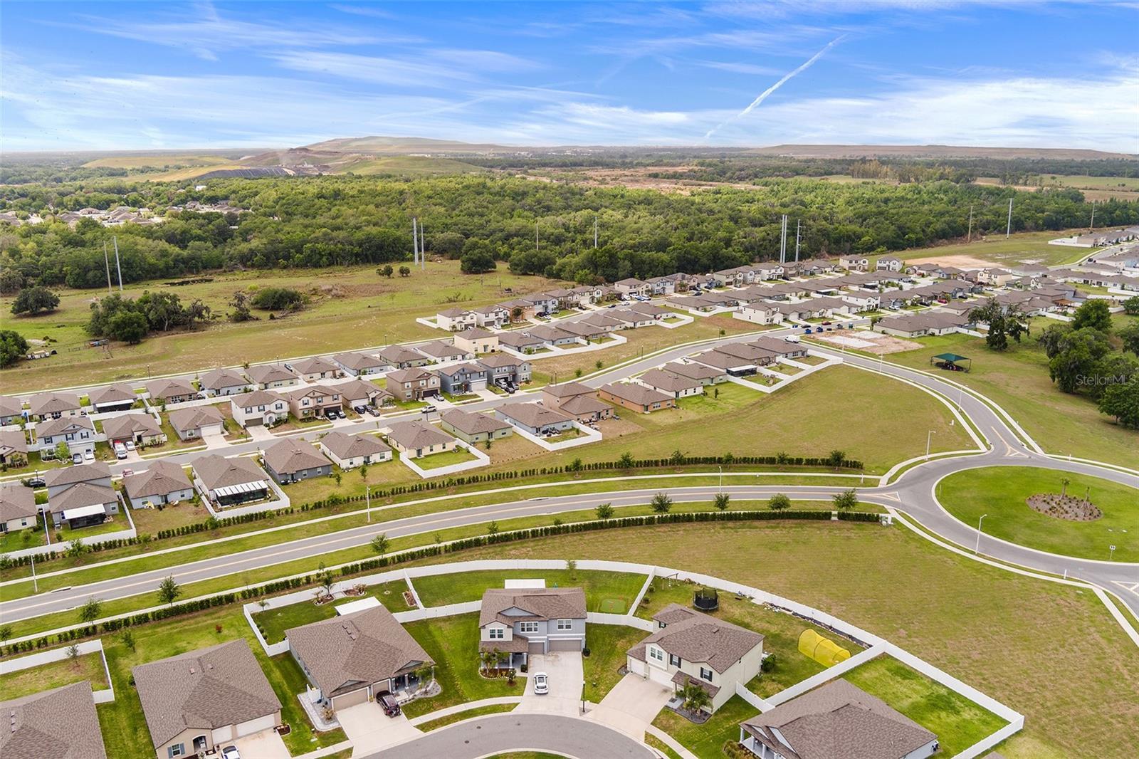 WIND MEADOWS SOUTH - Residential