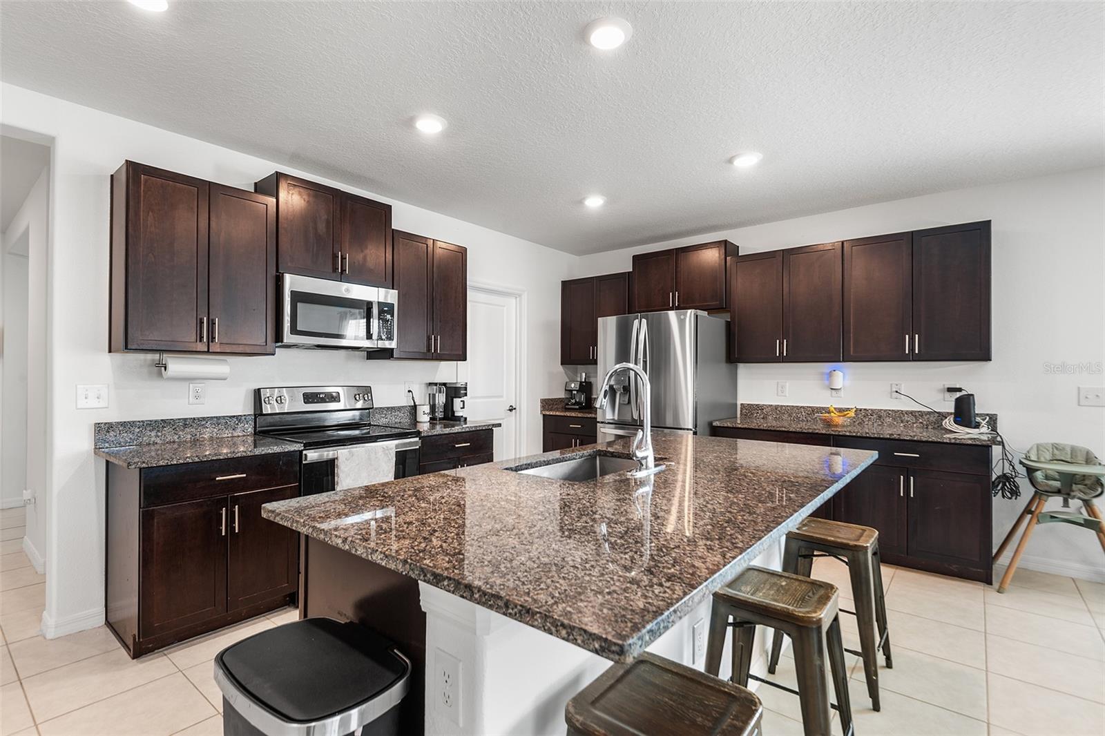 WIND MEADOWS SOUTH - Residential