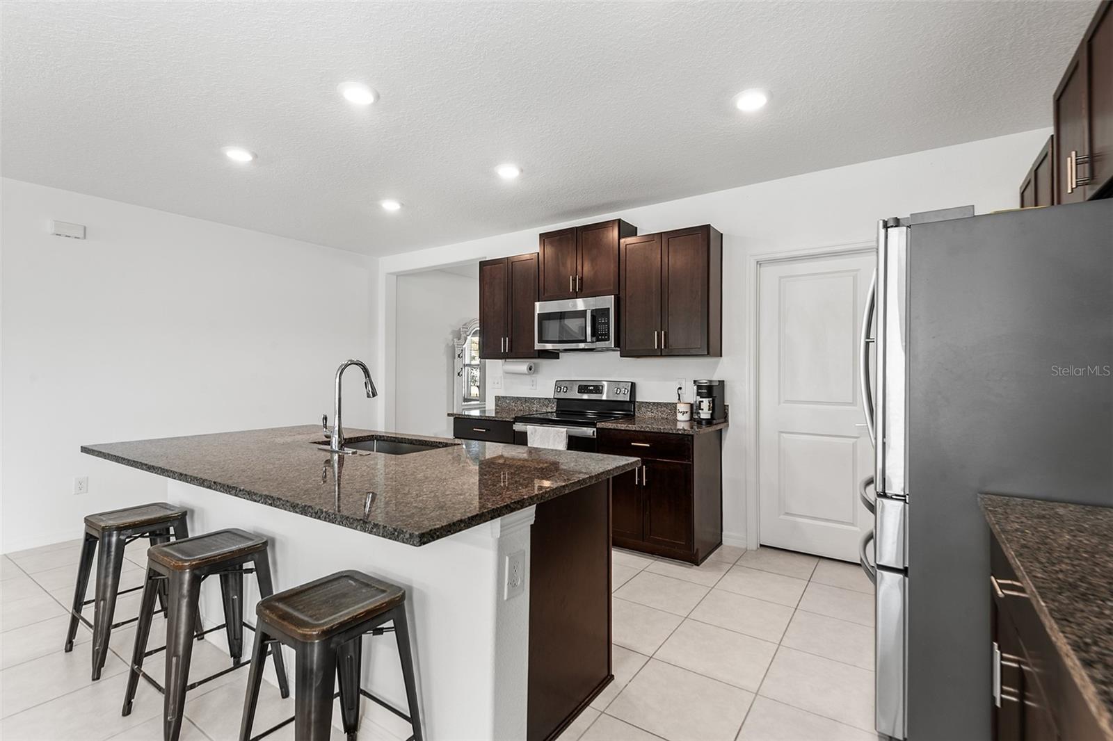 WIND MEADOWS SOUTH - Residential