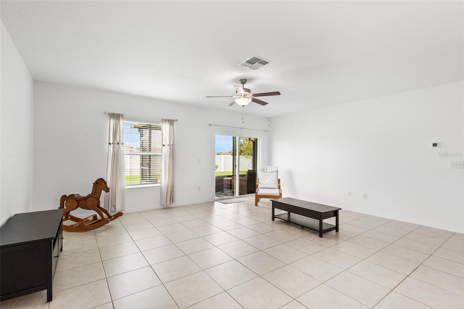 WIND MEADOWS SOUTH - Residential