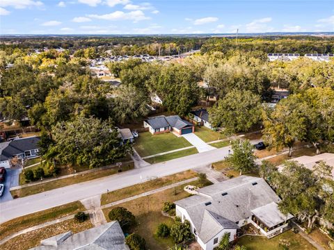 A home in EUSTIS