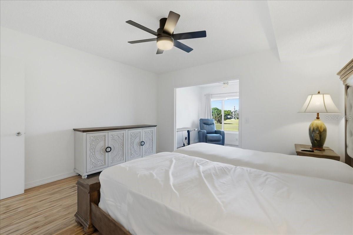 ON TOP OF THE WORLD - Residential Lease