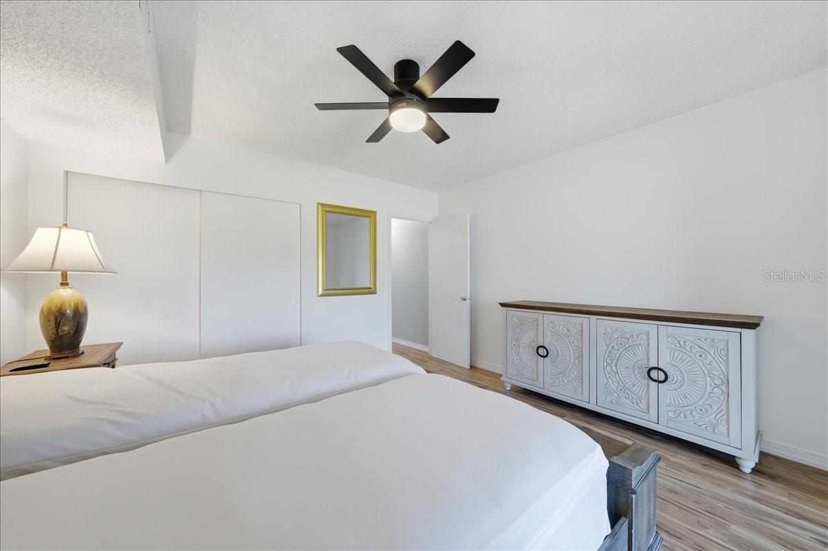 ON TOP OF THE WORLD - Residential Lease