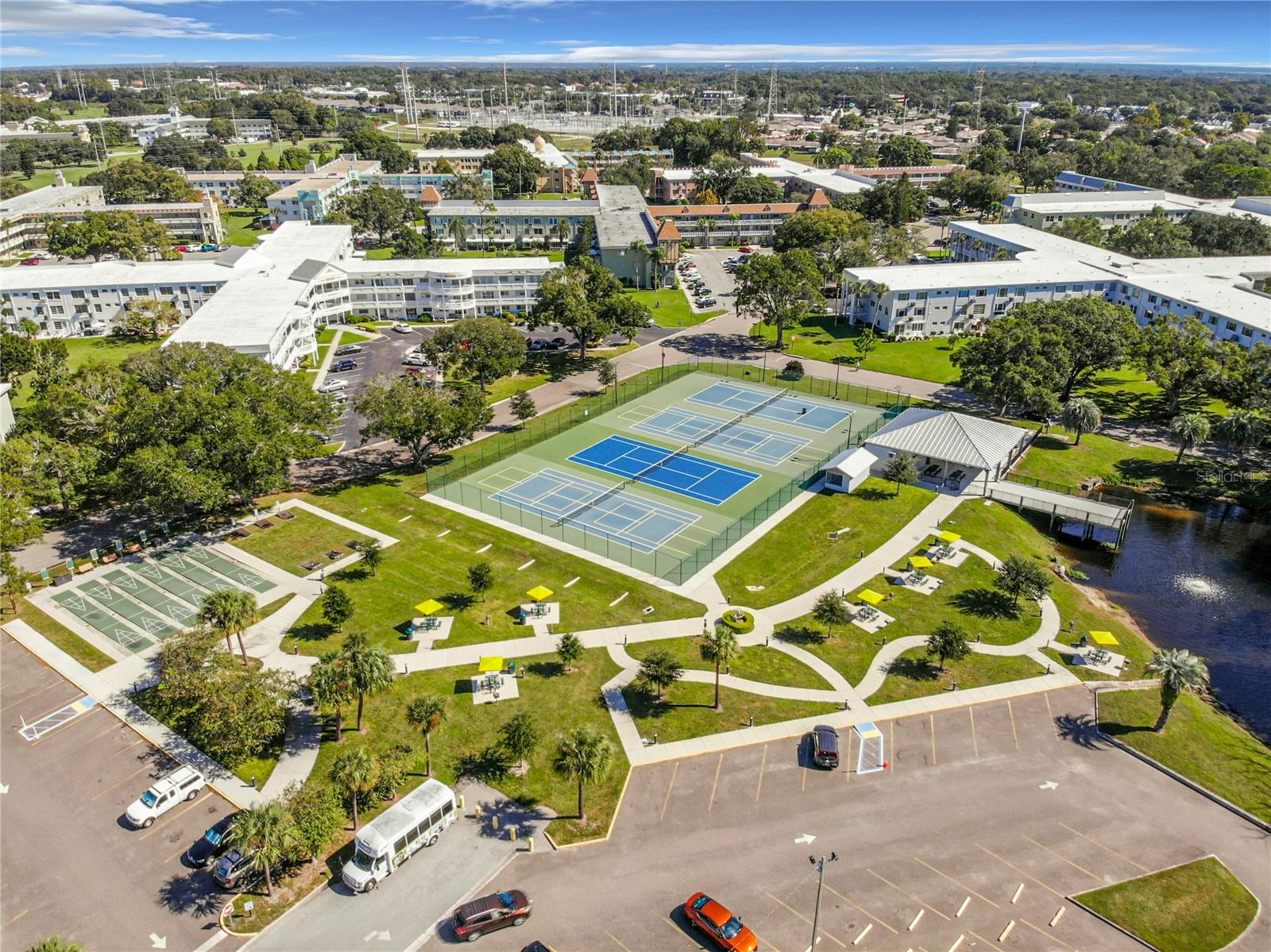 ON TOP OF THE WORLD - Residential Lease