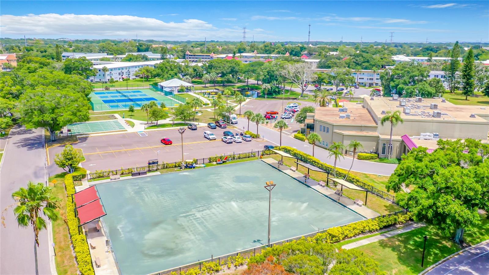 ON TOP OF THE WORLD - Residential Lease