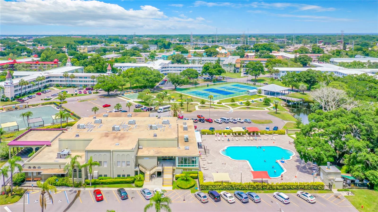 ON TOP OF THE WORLD - Residential Lease