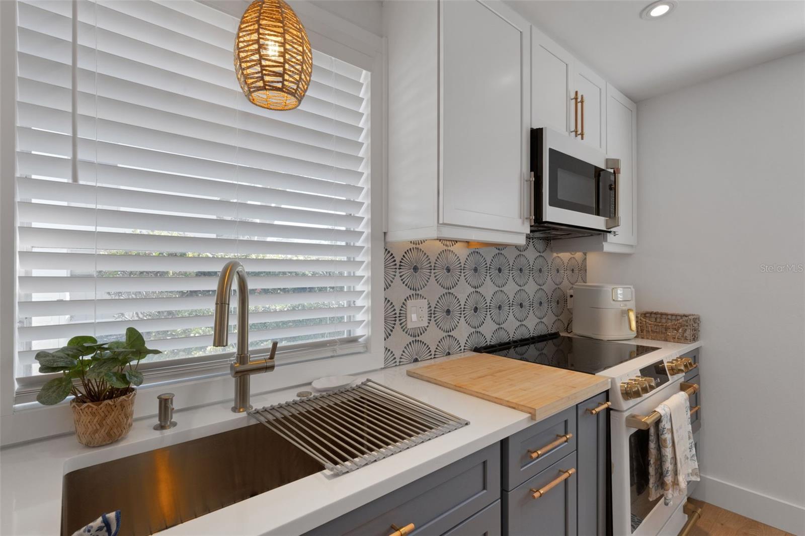 LONGBOAT HARBOUR - Residential Lease