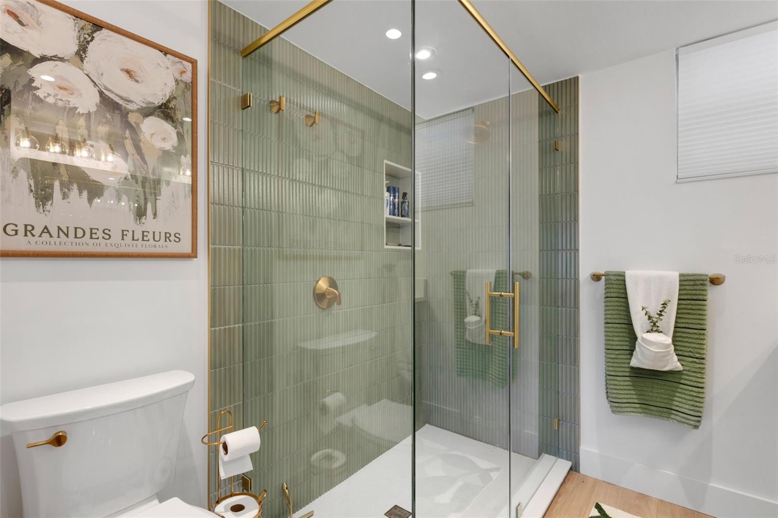 LONGBOAT HARBOUR - Residential Lease