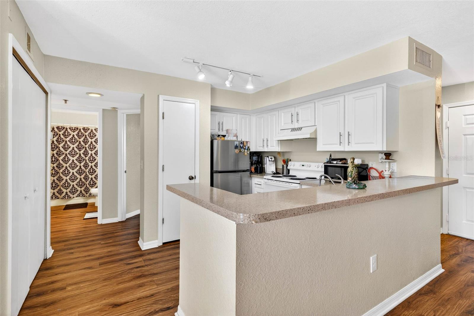 8517 ISLAND BREEZE LANE 205