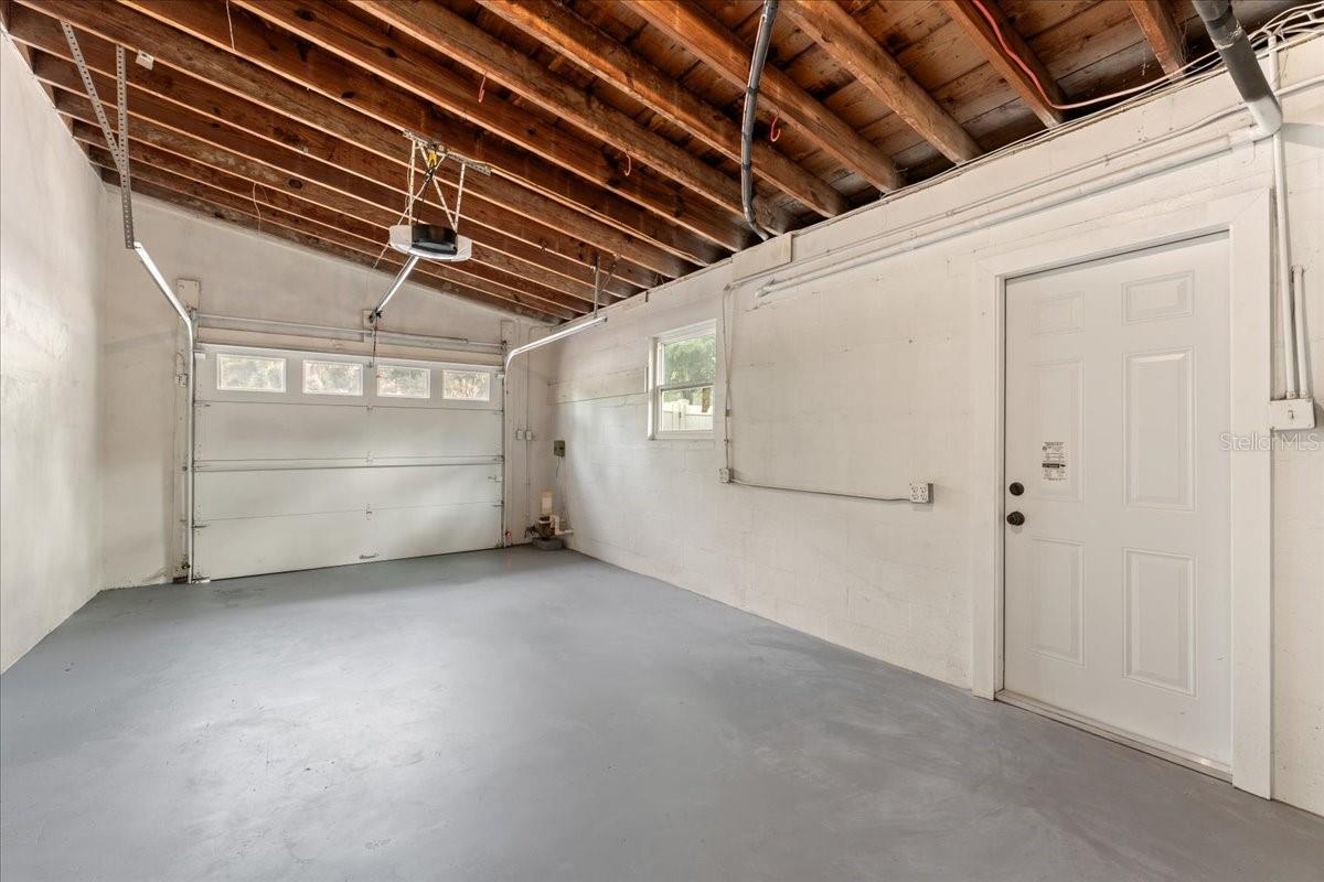 JUNGLE BEACH - Residential