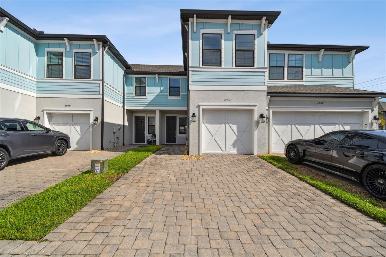2432 GOLDEN PASTURE CIRCLE