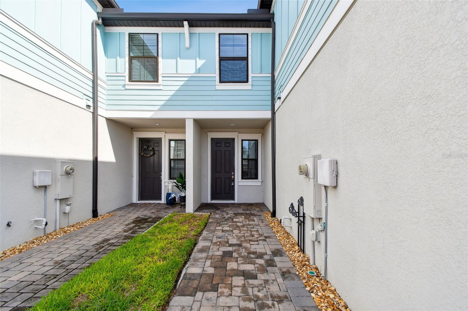 2432 GOLDEN PASTURE CIRCLE