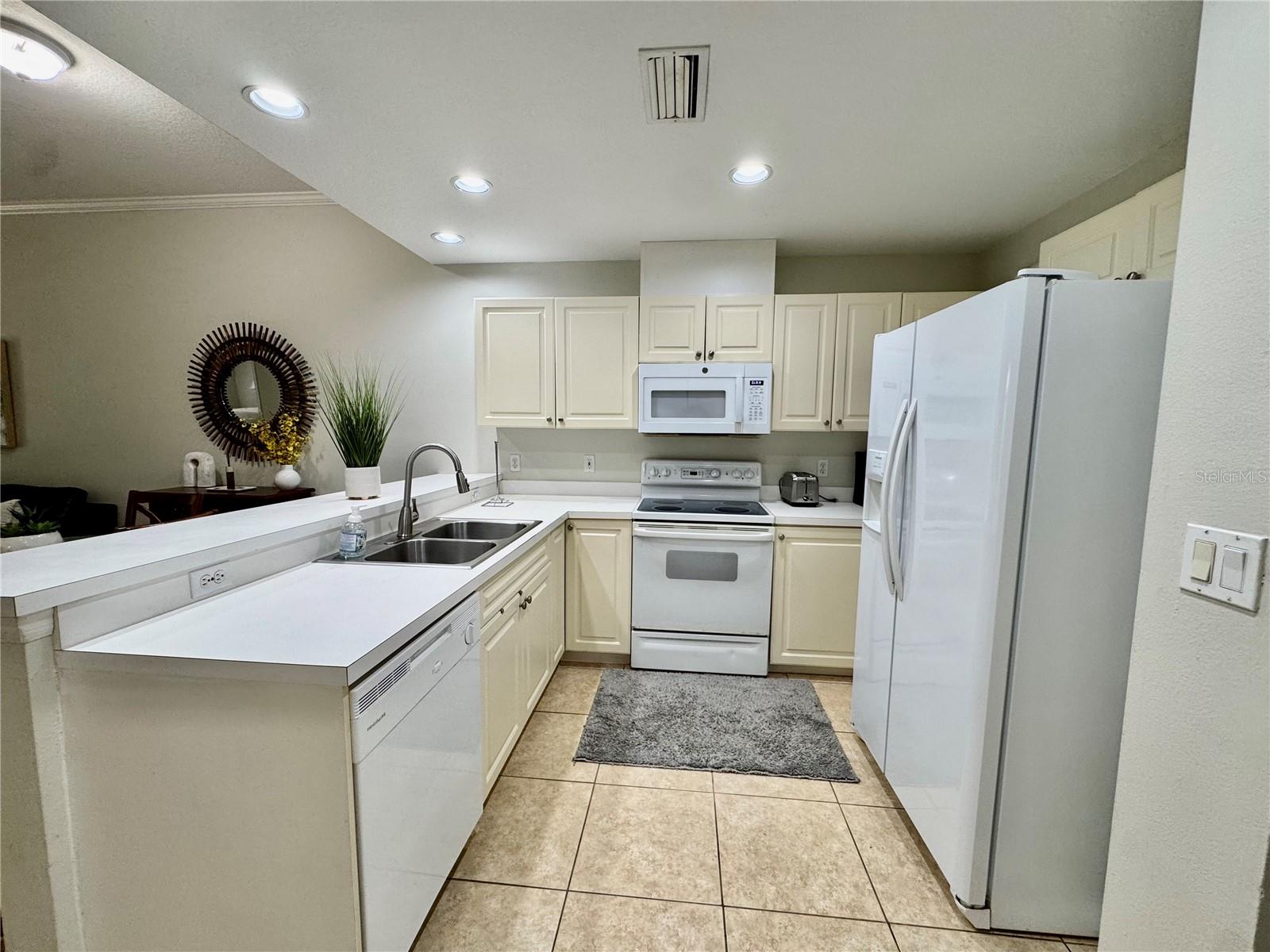 BOLLETTIERI RESORT VILLAS IX - Residential Lease