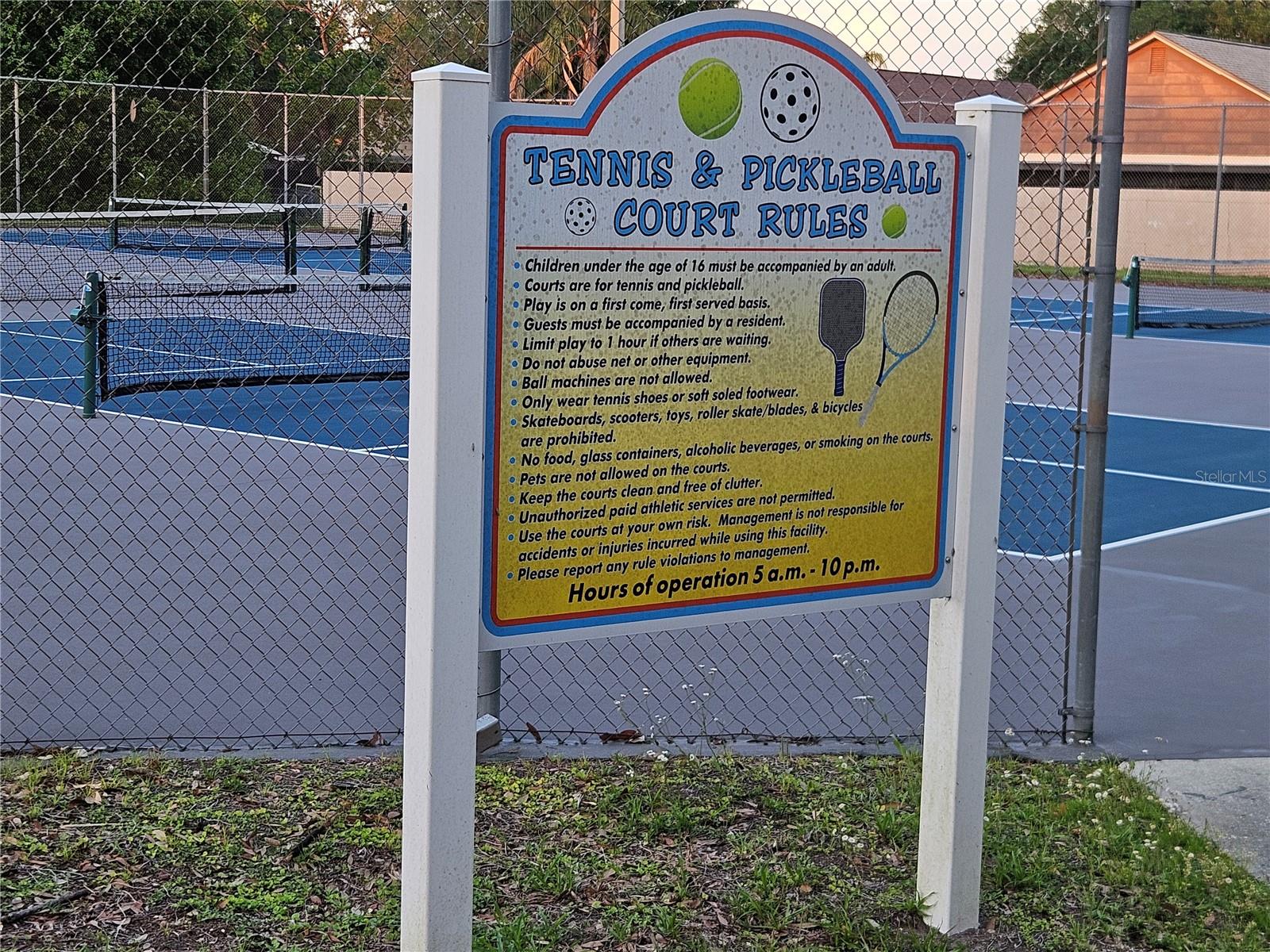 WHISPER LAKES - Residential