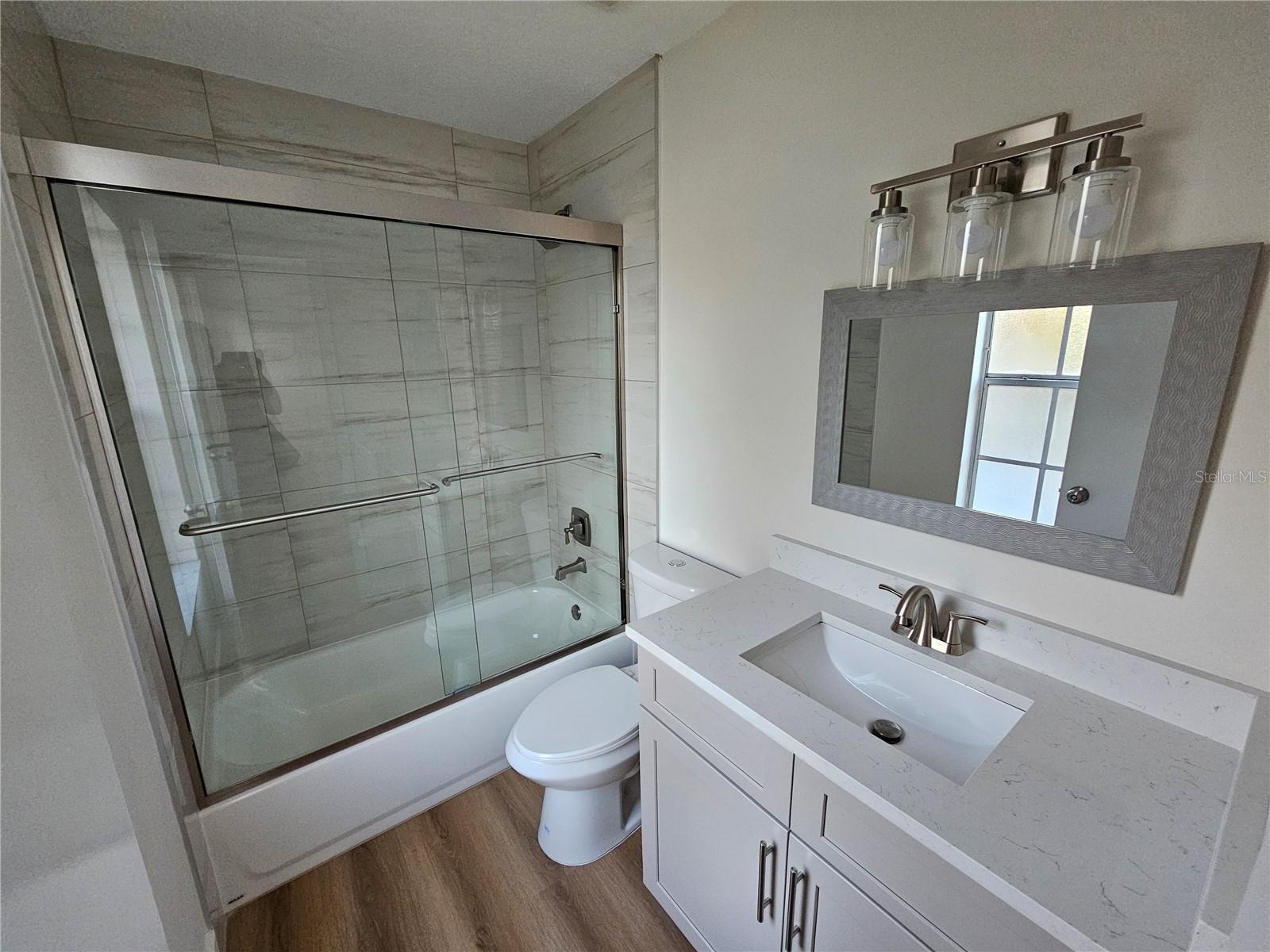 WHISPER LAKES - Residential