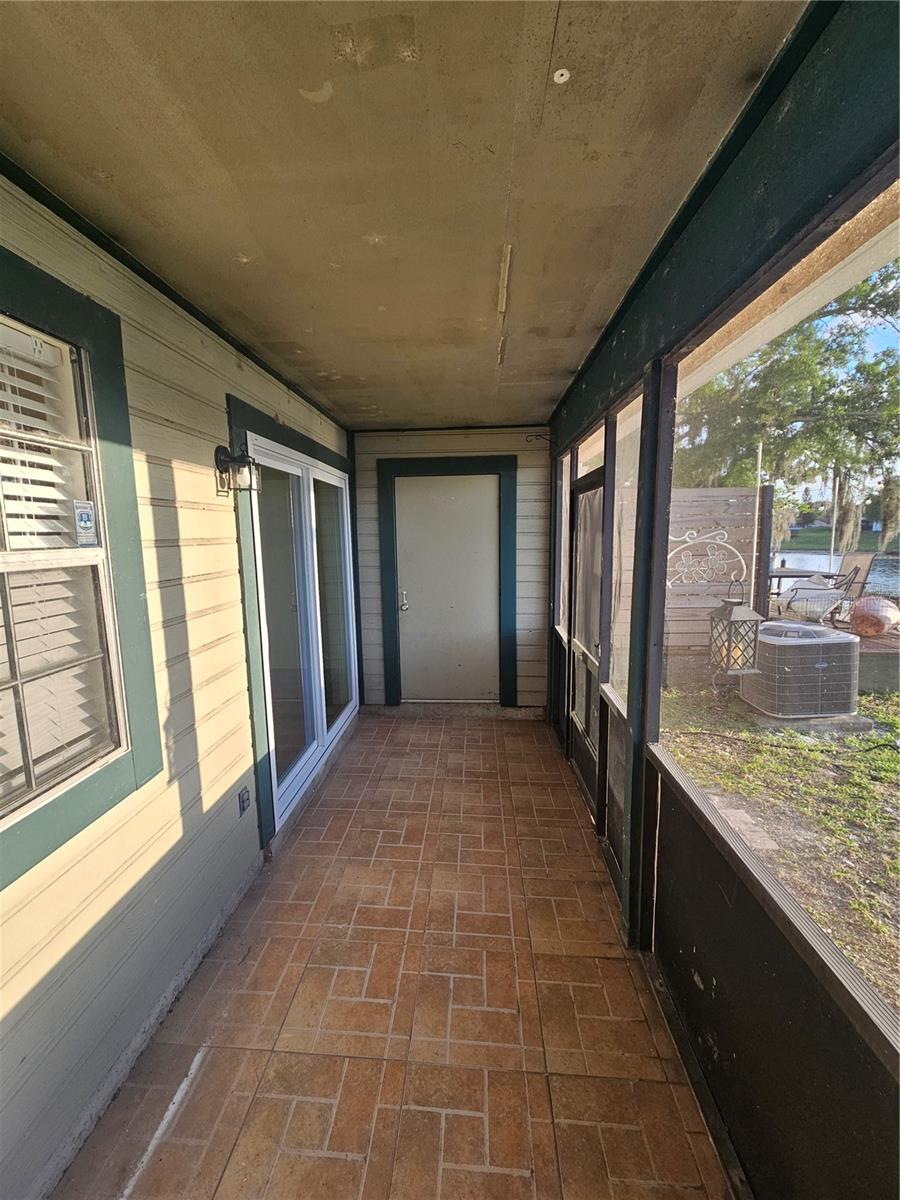 WHISPER LAKES - Residential