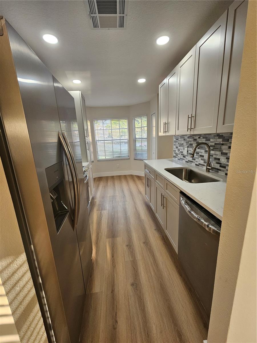 WHISPER LAKES - Residential