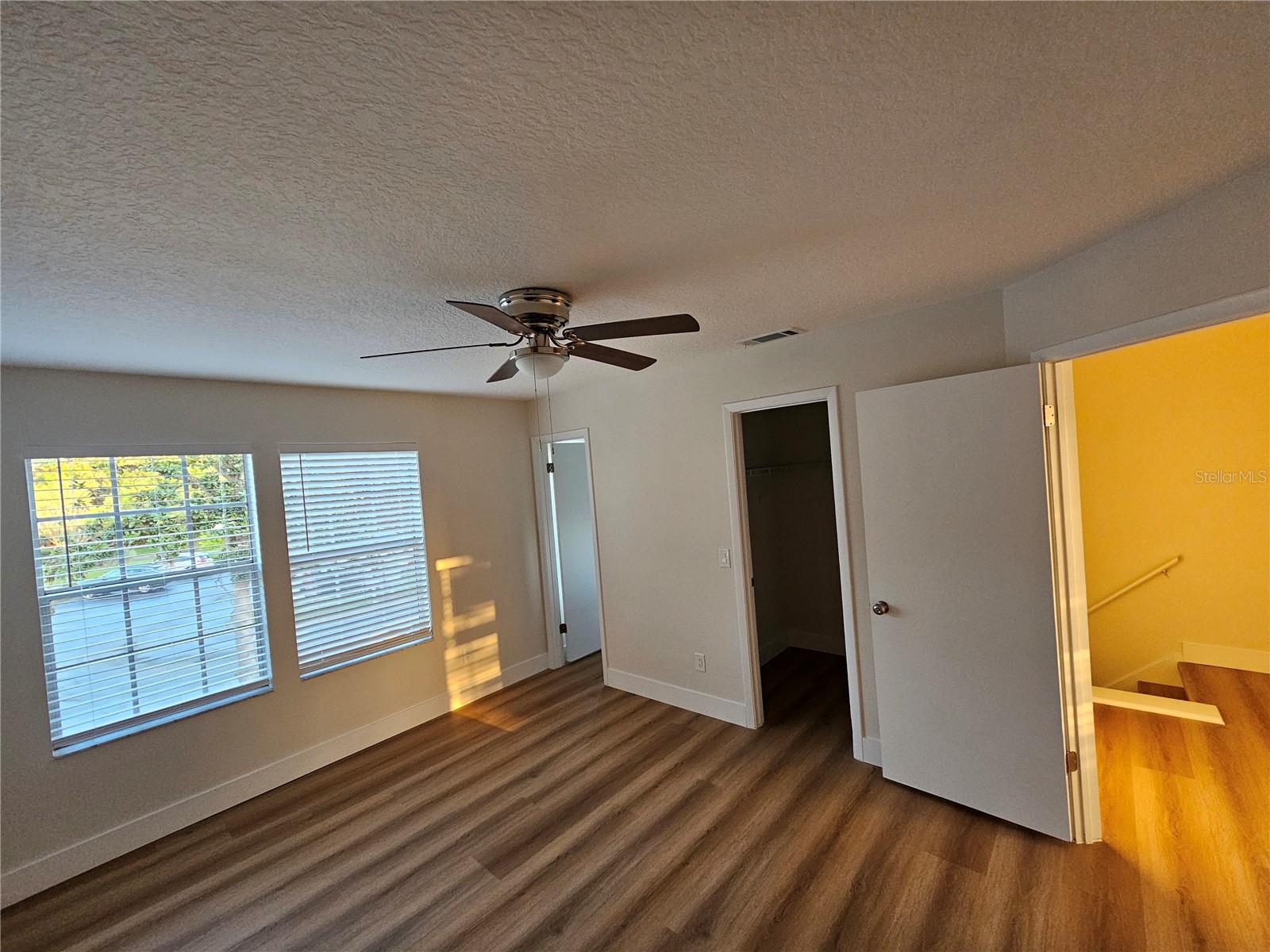 WHISPER LAKES - Residential