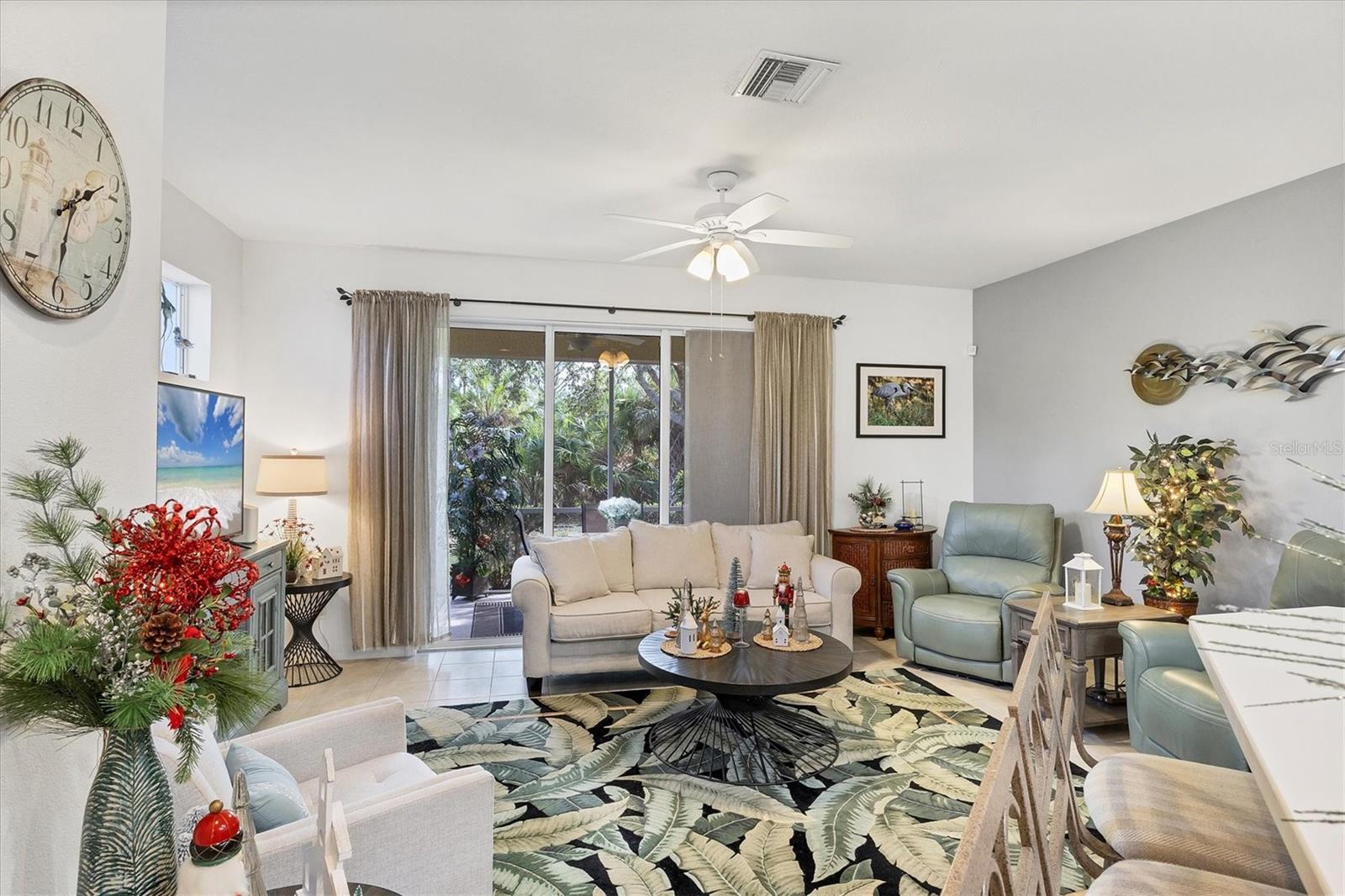 TOWNS AT LAKESIDE - Residential