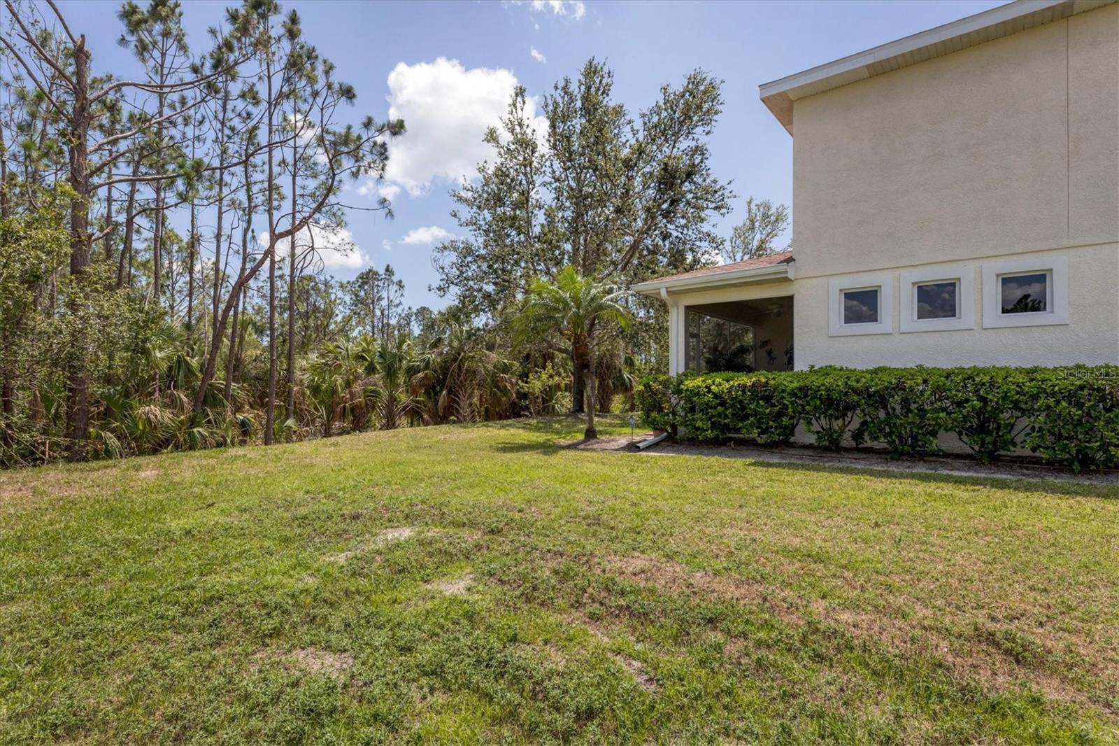 TOWNS AT LAKESIDE - Residential