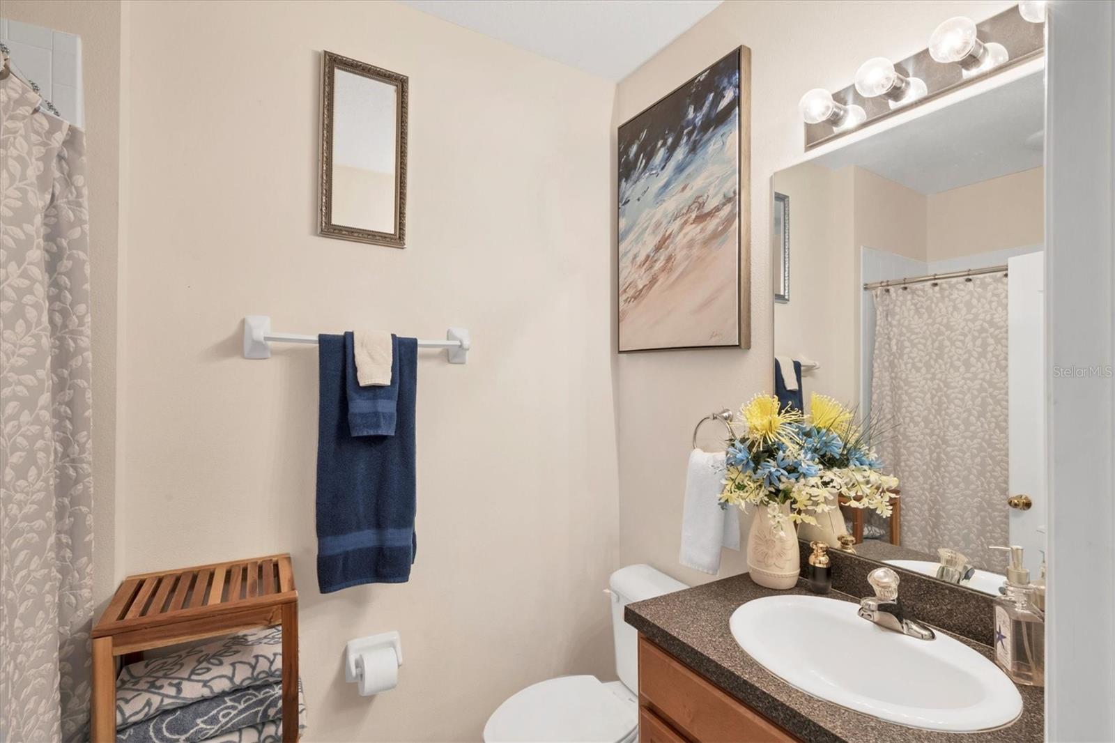 TOWNS AT LAKESIDE - Residential