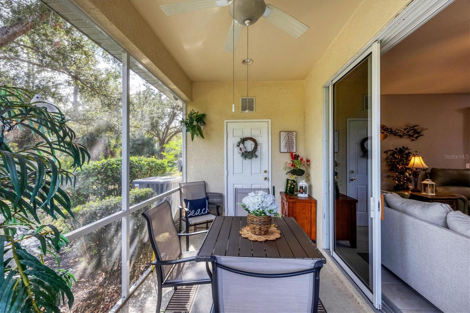 TOWNS AT LAKESIDE - Residential