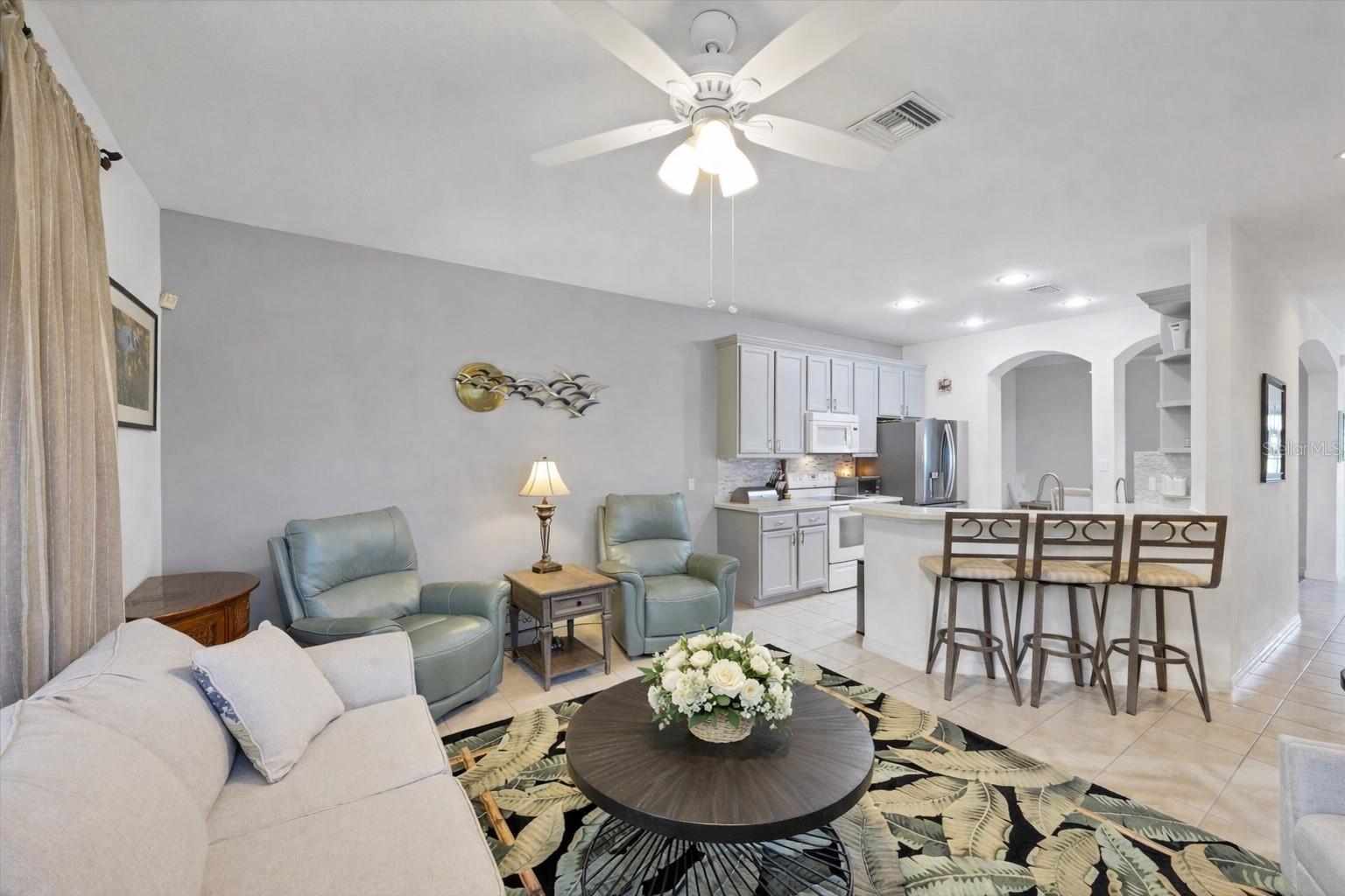 TOWNS AT LAKESIDE - Residential