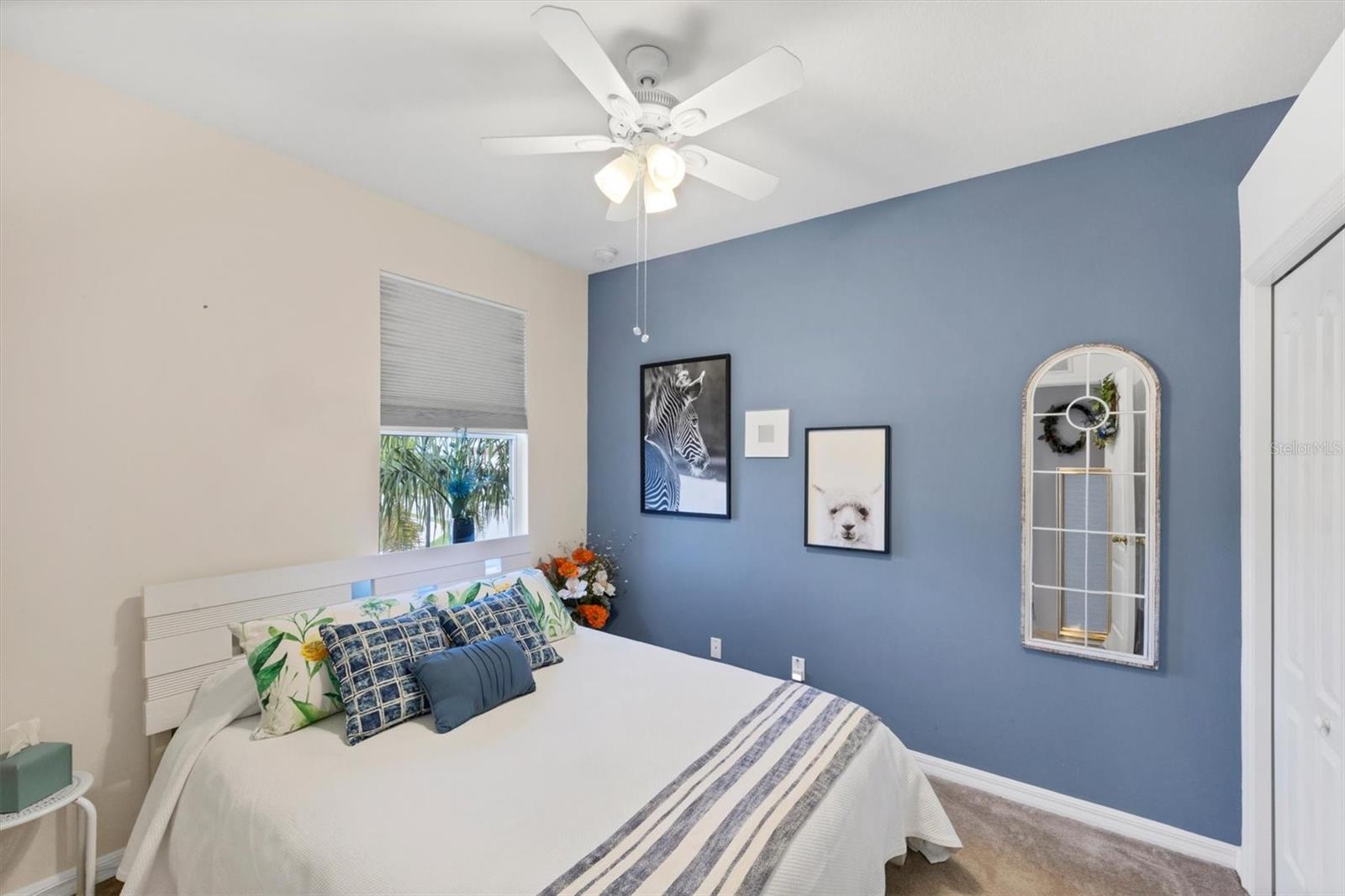 TOWNS AT LAKESIDE - Residential