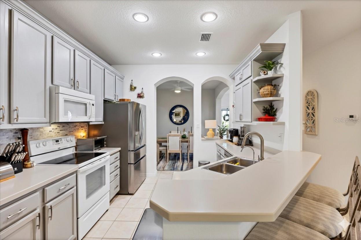 TOWNS AT LAKESIDE - Residential