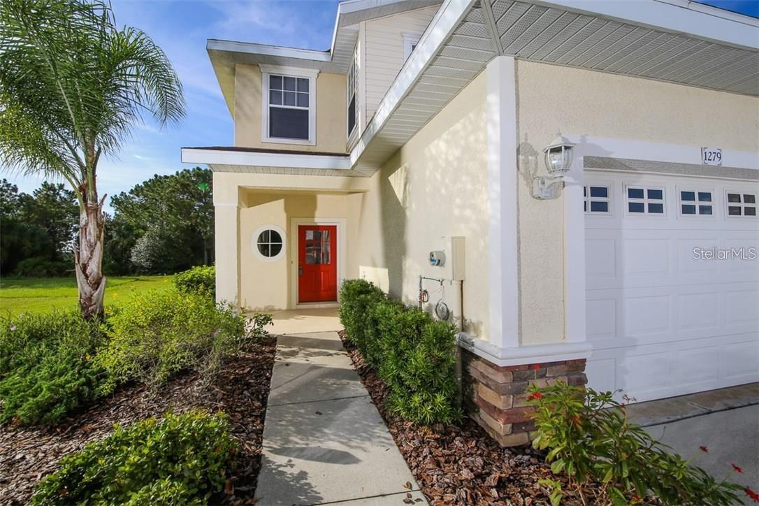 TOWNS AT LAKESIDE - Residential