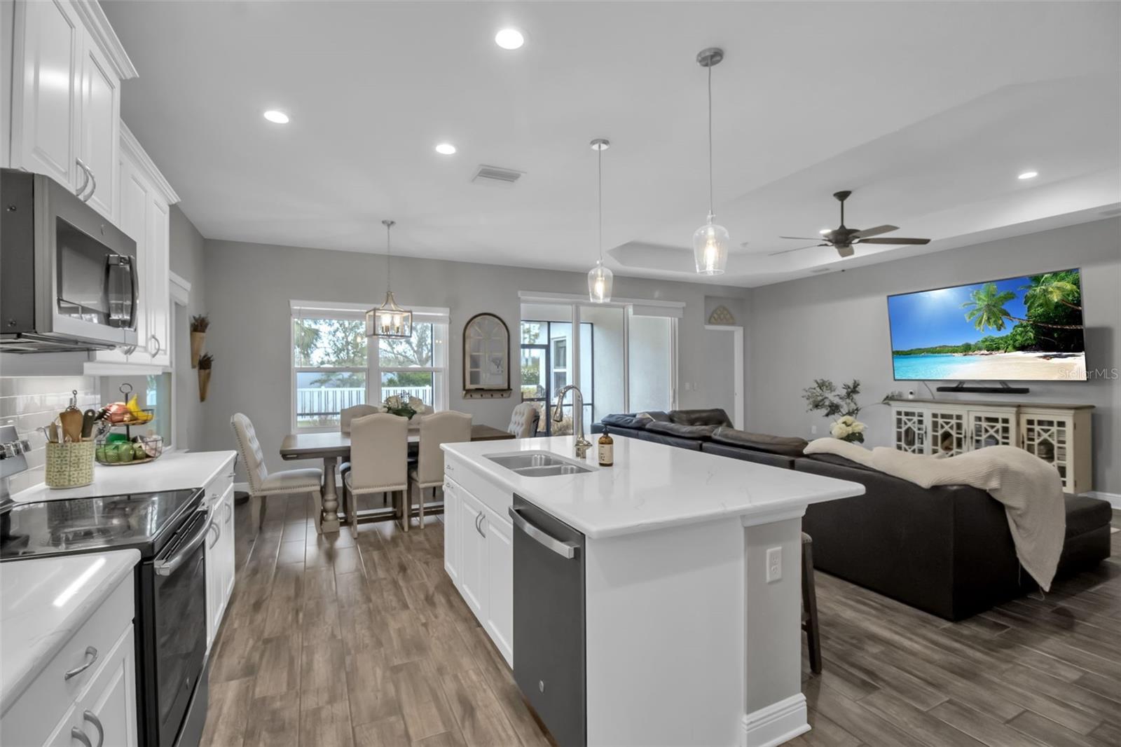 RIDGE AT CROSSING CREEK PH I - Residential