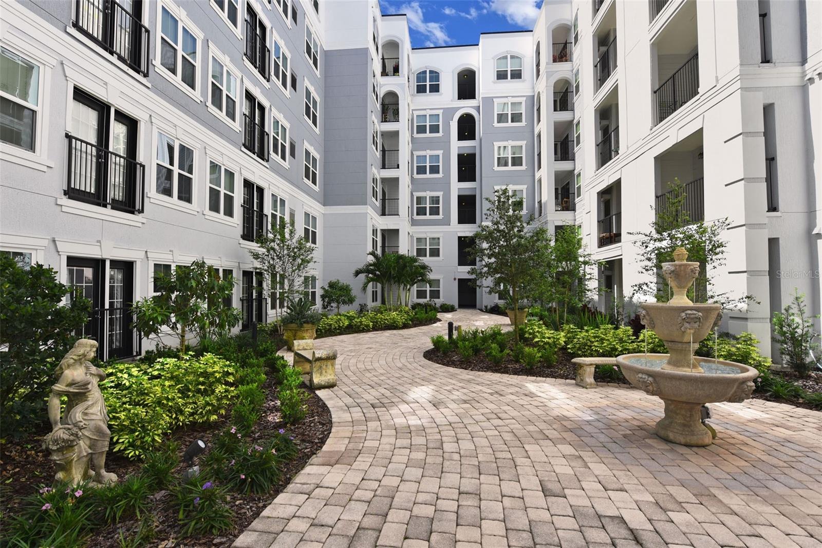 304 E SOUTH STREET 3019