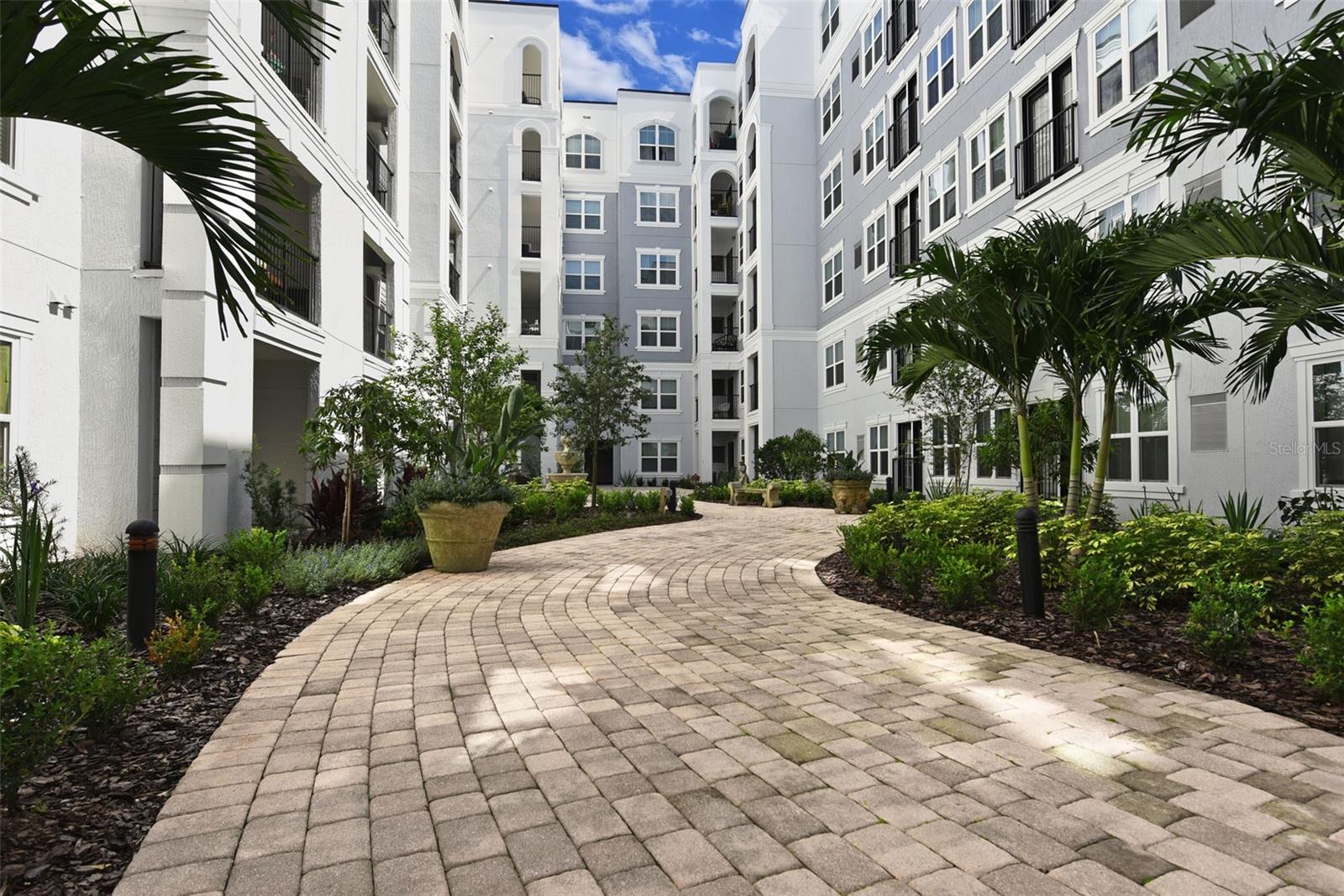 304 E SOUTH STREET 3019