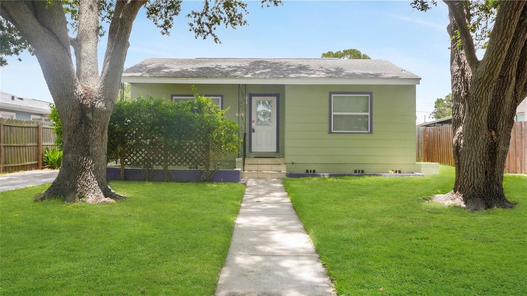 Photo of 5725 18th Avenue S, Gulfport, FL 33707 (MLS # TB8396171)